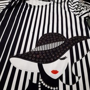 Chic Striped Graphic Top
